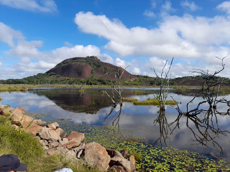 Reflejos en la laguna de la Piedra del Elefante